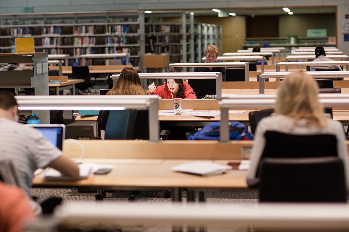 Fuqua student studying at Ford Library